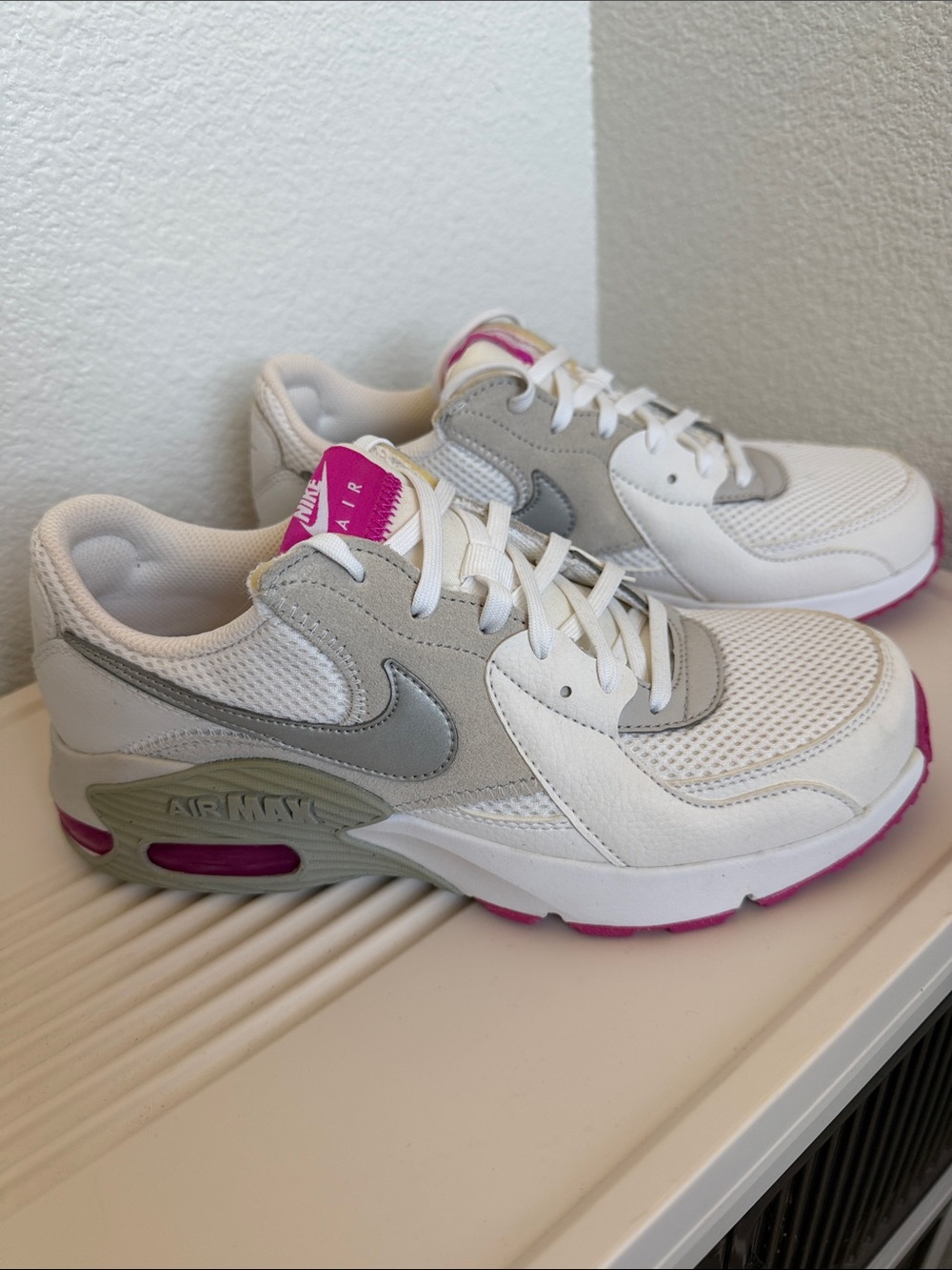 Nike Excee White /Pink & Silver ☑️ Casual Sneakers.